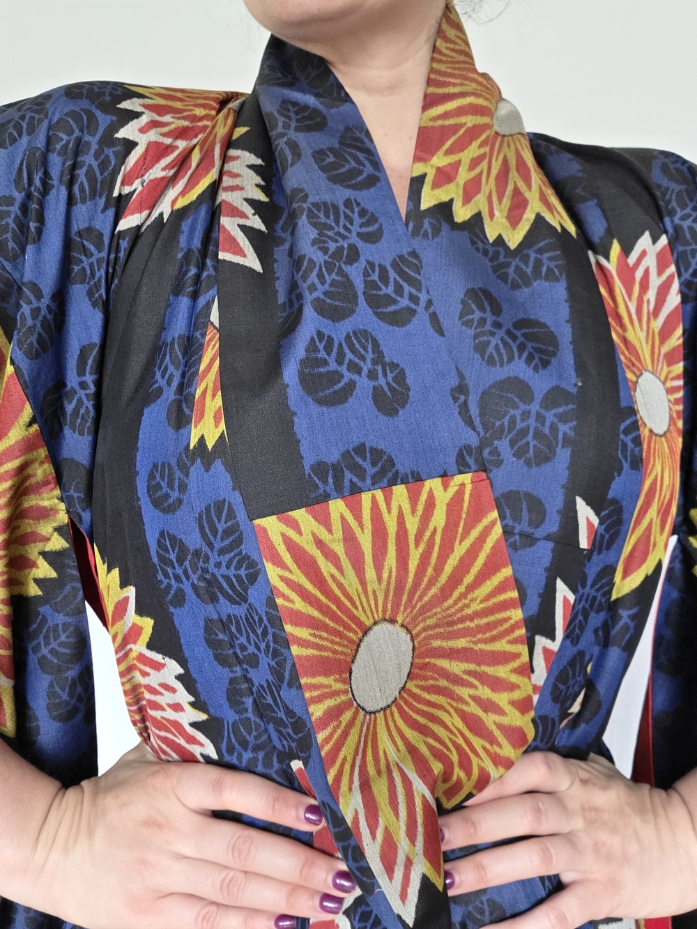 Vintage Silk Kimono Robe – Bold Floral Print in Blue, Gold & Red